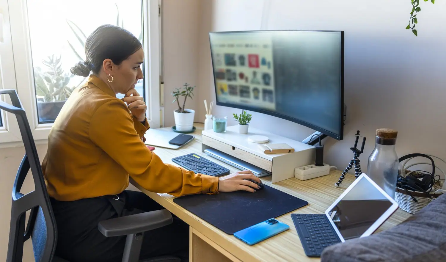 Organizacja przestrzeni biurowej w domu: Home office